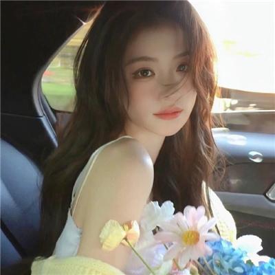 后备箱里的女孩